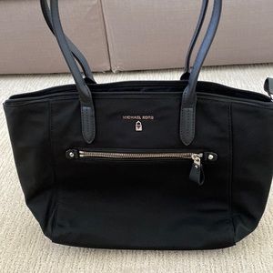 Like New Michael Kors Purse